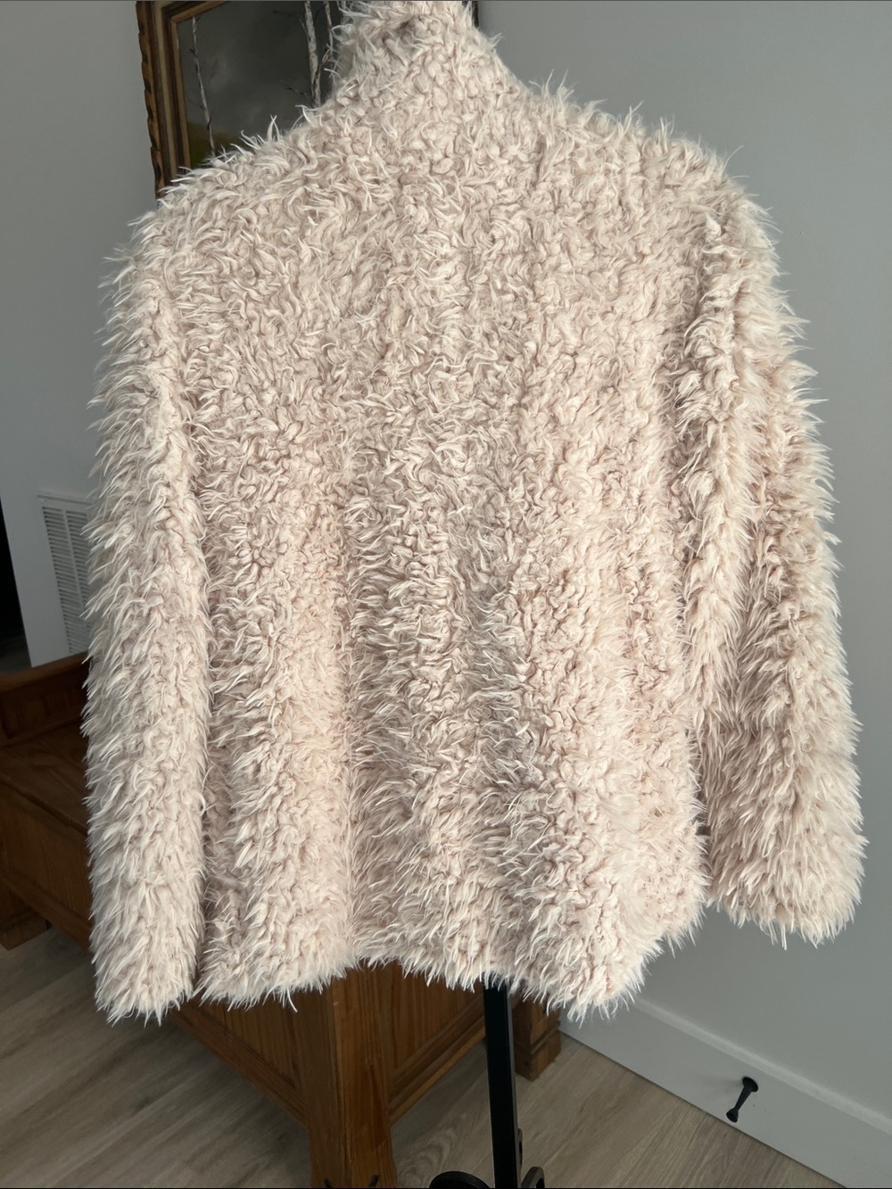 Forever 21 Plush Faux-Fur Teddy Jacket in Cream - Picture 7 of 7
